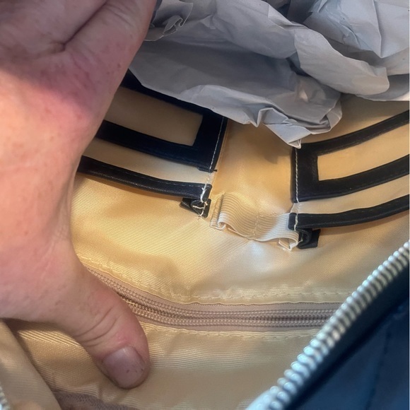 Sandy Lisa St. Tropez -Quilted Backpack - black - made for laptops- sold by Dell - Picture 11 of 12